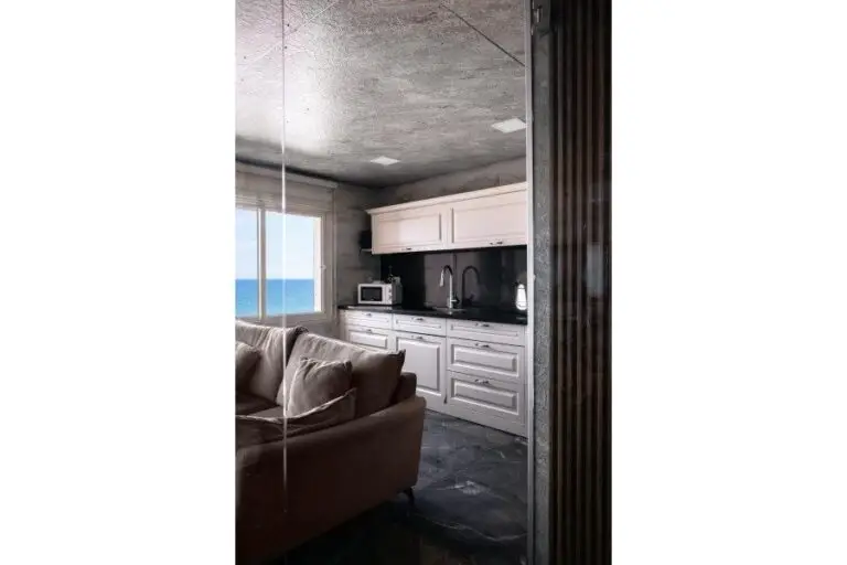 White Suite · תמונה 4