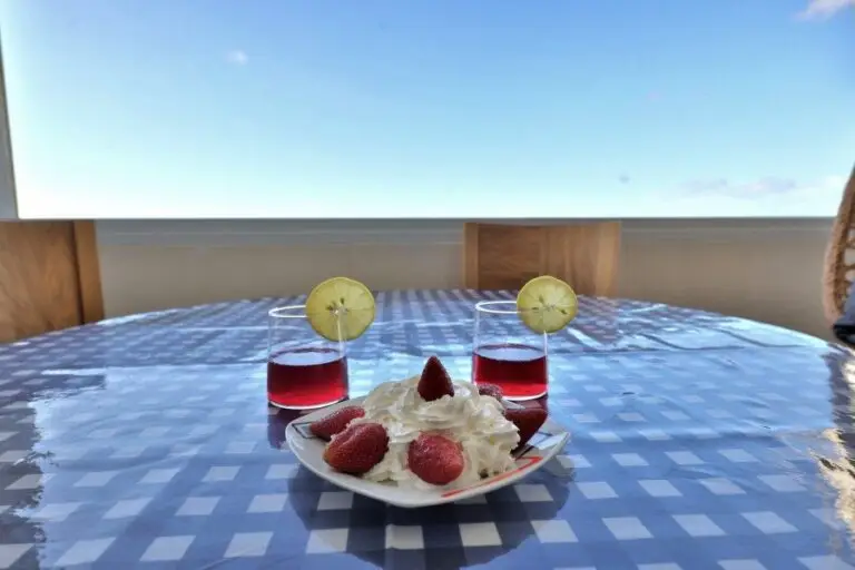 הבית היווני על הים – Greek House · תמונה 3