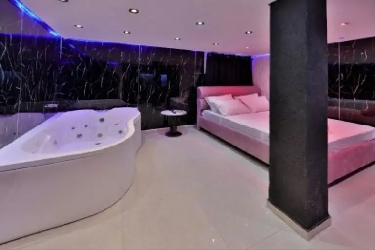 Pink Suite · תמונה 3