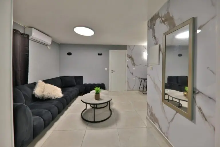Hot Room · תמונה 5
